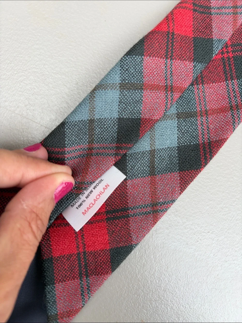 SCOTLAND WOOL Red Gray Plaid Men's Tie Vtg